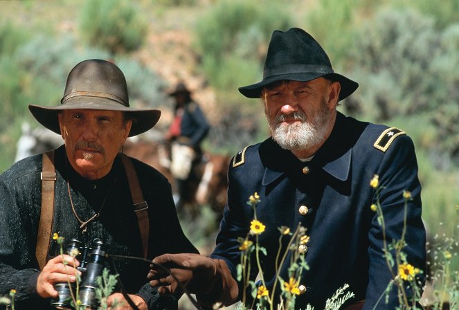 Geronimo - Kuvat elokuvasta - Robert Duvall, Gene Hackman