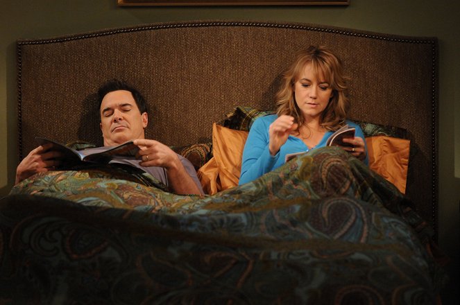 Rules of Engagement - Season 4 - Snoozin' for a Bruisin' - Filmfotos