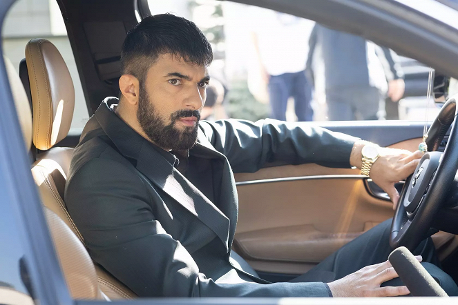 Adım Farah - Season 2 - Z filmu - Engin Akyürek