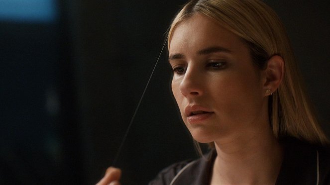 American Horror Story - Multiply Thy Pain - Photos - Emma Roberts