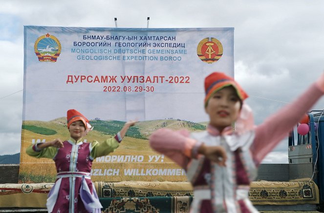 Schwarz Rot Gold - Schatzsuche in der Mongolei - Van film