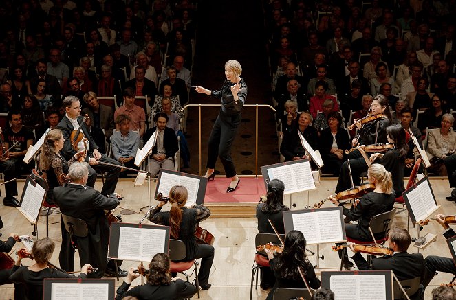 Gustav Mahler: Symphonie Nr. 1 - Antrittskonzert von Joana Mallwitz am Konzerthaus Berlin - Filmfotos
