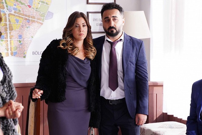 Benim Güzel Ailem - Episode 18 - Kuvat elokuvasta - Melis Babadağ, Onur Buldu