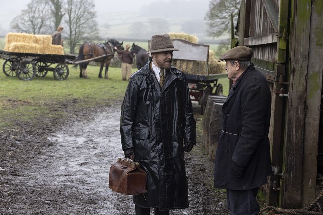 All Creatures Great and Small - Season 4 - Episode 2 - Photos - Samuel West, James Bolam