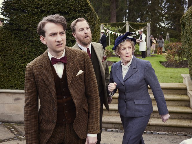 All Creatures Great and Small - Episode 3 - Van film - James Anthony-Rose, Samuel West, Patricia Hodge