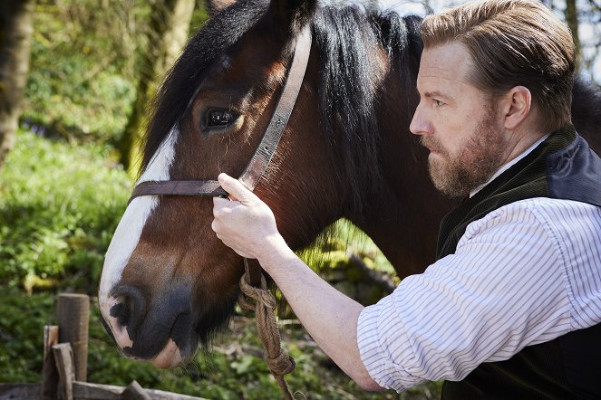 All Creatures Great and Small - Season 4 - Episode 3 - Photos - Samuel West