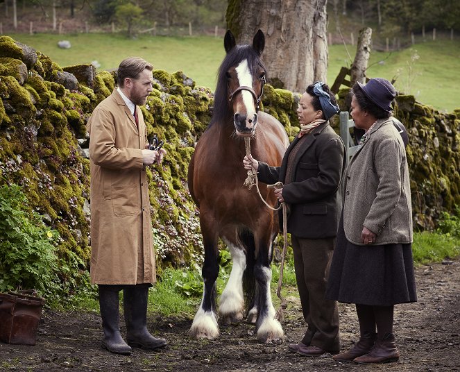 All Creatures Great and Small - Season 4 - Episode 3 - Photos - Samuel West, Cat Simmons, Cleo Sylvestre
