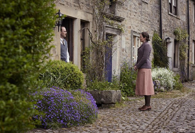 Der Doktor und das liebe Vieh - The Home Front - Filmfotos - Will Thorp, Anna Madeley