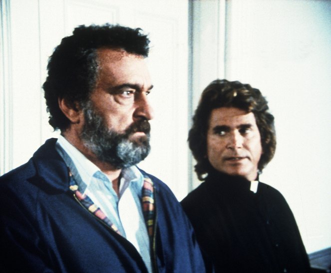 Highway to Heaven - Thoroughbreds: Part 2 - Photos - Victor French, Michael Landon
