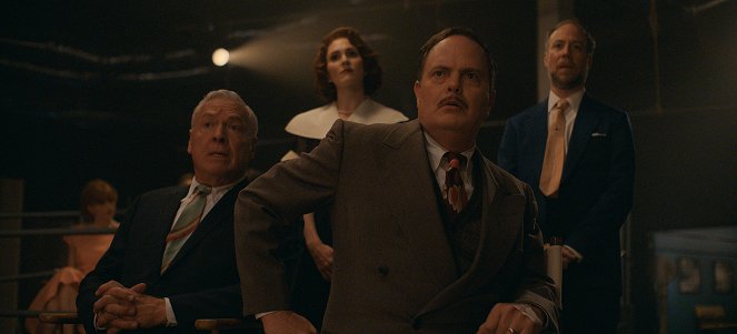 Lessons in Chemistry - Poirot - De la película