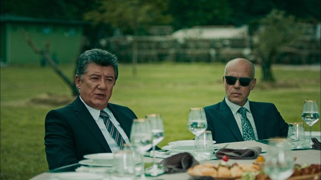 Eşkiya Dünyaya Hükümdar Olmaz - Episode 1 - Film - Tarık Ünlüoğlu