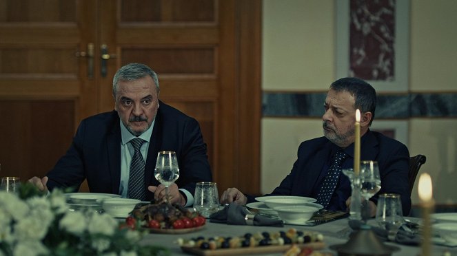 Eşkiya Dünyaya Hükümdar Olmaz - Episode 5 - Kuvat elokuvasta
