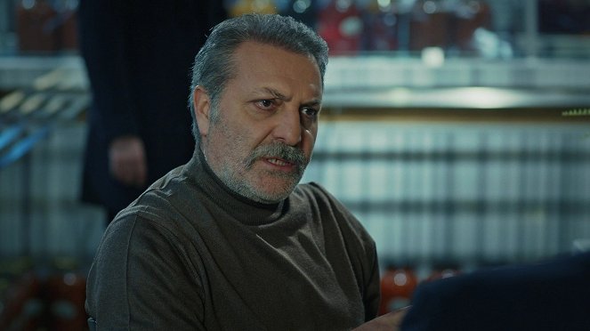 Eşkiya Dünyaya Hükümdar Olmaz - Episode 10 - De la película