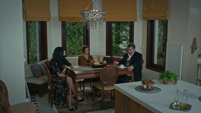 Eşkiya Dünyaya Hükümdar Olmaz - Episode 13 - De la película