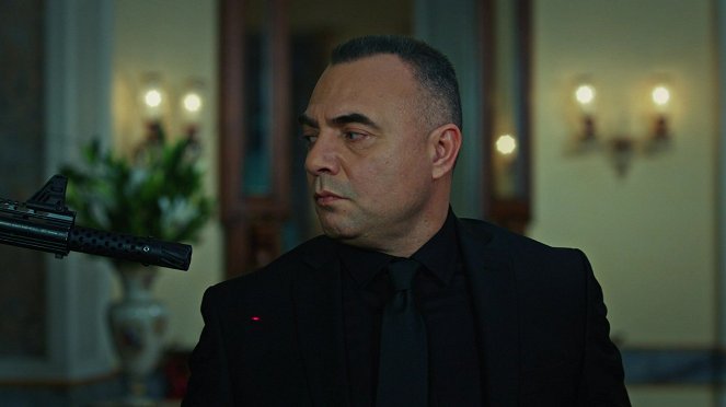 Eşkiya Dünyaya Hükümdar Olmaz - Episode 15 - De la película - Oktay Kaynarca