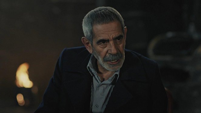 Eşkiya Dünyaya Hükümdar Olmaz - Season 3 - Episode 19 - De la película