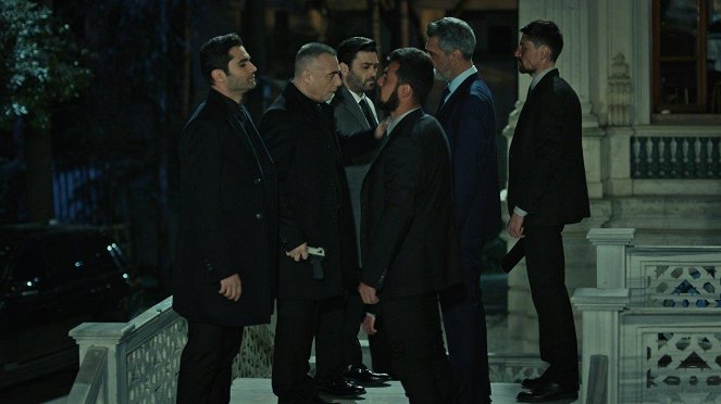 Eşkiya Dünyaya Hükümdar Olmaz - Season 3 - Episode 27 - De la película