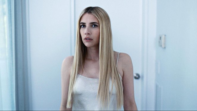 American Horror Story - Delicate - When the Bough Breaks - Photos - Emma Roberts
