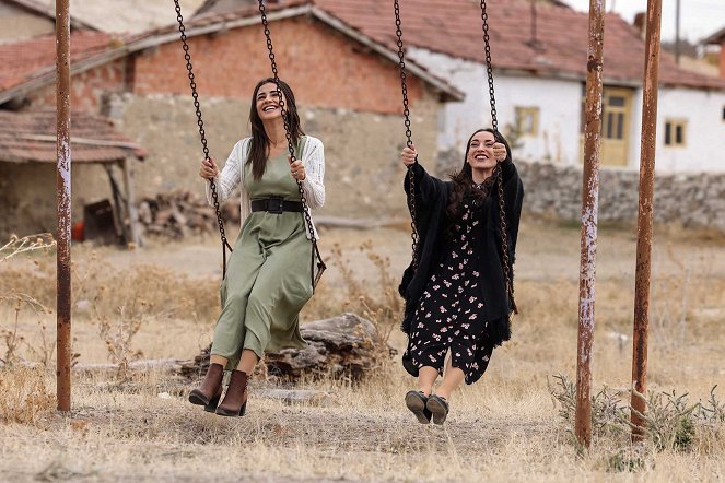 An Anatolian Tale - Boğazda Bir Yumru - Photos