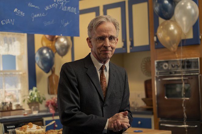 Julia - Season 2 - Episode 2 - Photos - Robert Joy