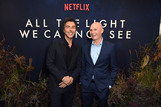 Alles Licht, das wir nicht sehen - Veranstaltungen - 'All The Light We Cannot See' New York special screening at Paris Theater on October 30, 2023 in New York City