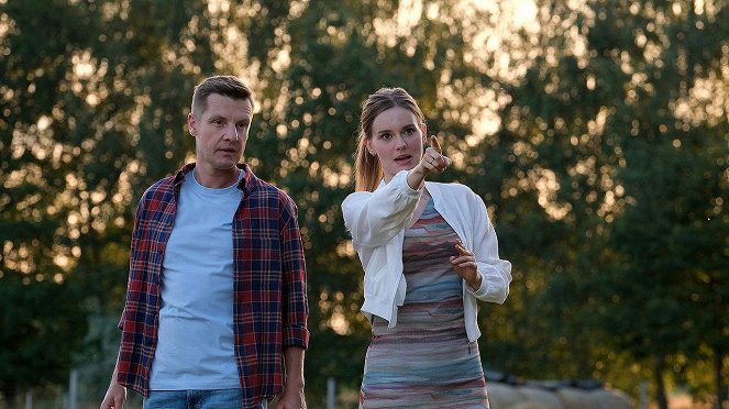 M jak miłość - Episode 27 - Van film - Rafał Mroczek, Dominika Kachlik