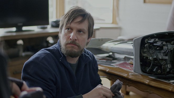 Korvessa kulkevi - Tyhjän kaavun messu - De la película - Jakob Öhrman