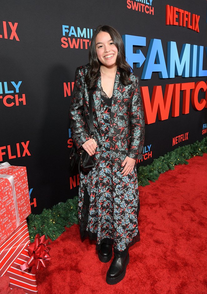 Family Switch - Evenementen - Netflix's "Family Switch" Los Angeles Premiere at The Grove on November 29, 2023 in Los Angeles, California.