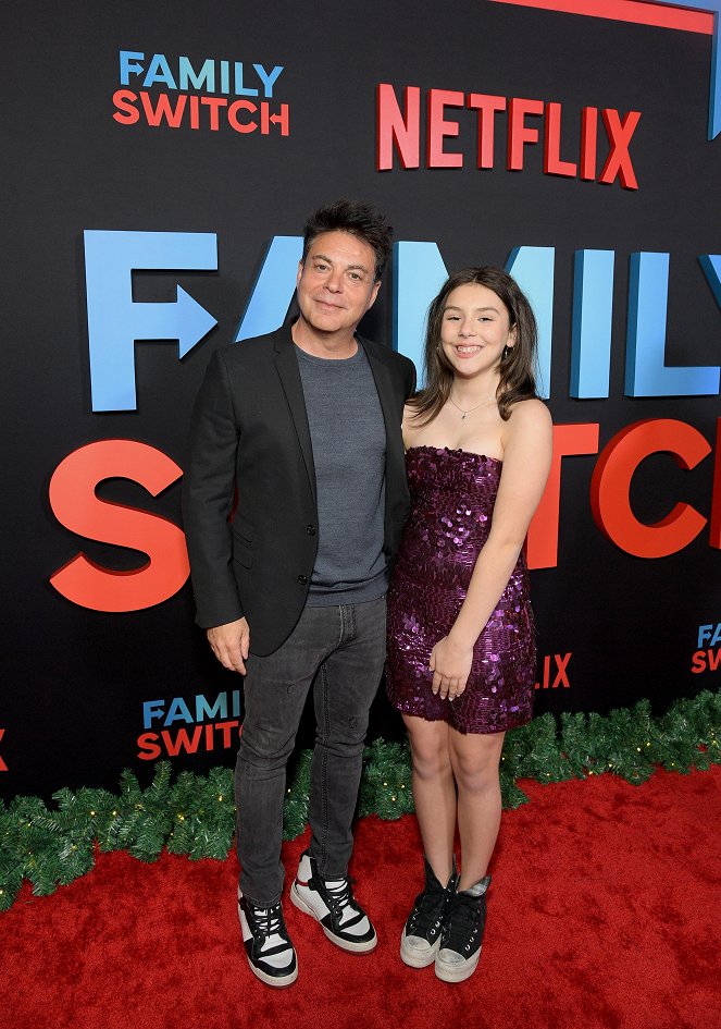 Family Switch - Événements - Netflix's "Family Switch" Los Angeles Premiere at The Grove on November 29, 2023 in Los Angeles, California.