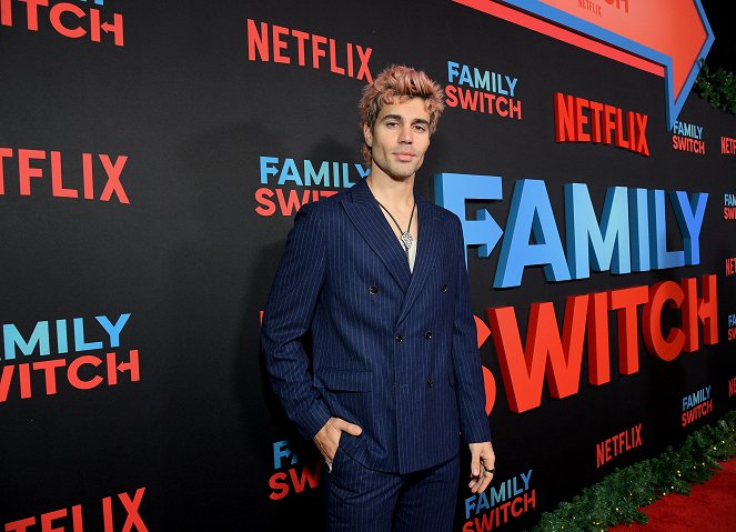 Rodzinne zamiany - Z imprez - Netflix's "Family Switch" Los Angeles Premiere at The Grove on November 29, 2023 in Los Angeles, California.