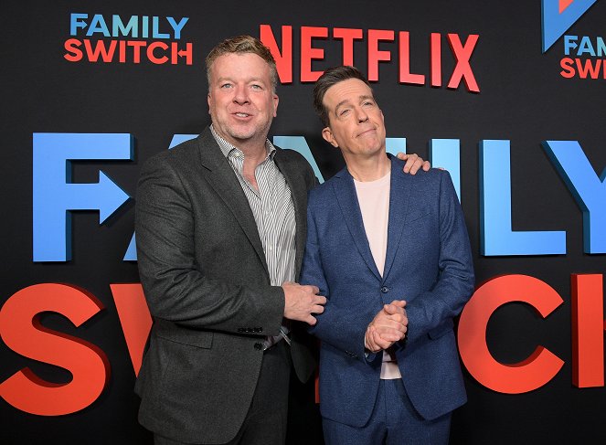 Troca em Família - De eventos - Netflix's "Family Switch" Los Angeles Premiere at The Grove on November 29, 2023 in Los Angeles, California.