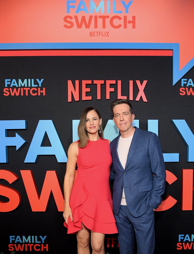 Familia revuelta - Eventos - Netflix's "Family Switch" Los Angeles Premiere at The Grove on November 29, 2023 in Los Angeles, California.