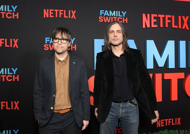 Family Switch - Evenementen - Netflix's "Family Switch" Los Angeles Premiere at The Grove on November 29, 2023 in Los Angeles, California.