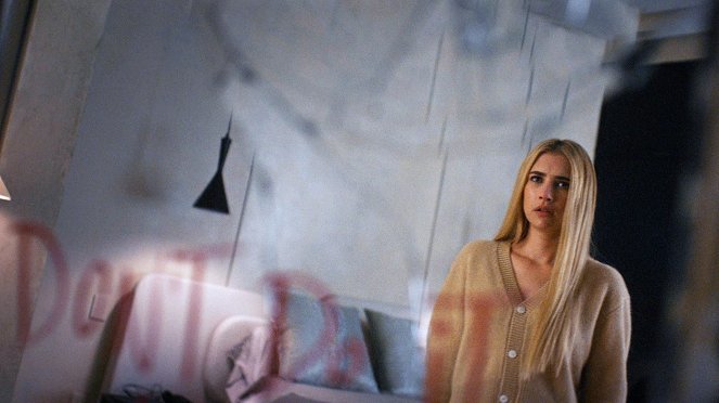 História de Horror Americana - Vanishing Twin - Do filme - Emma Roberts