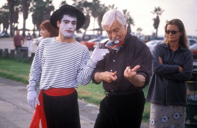 Diagnosis Murder - A Mime Is a Terrible Thing to Waste - Photos - Dick Van Dyke