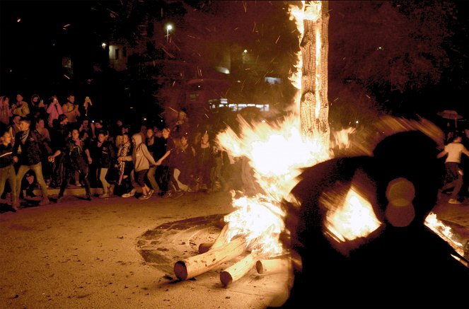 Die Pyrenäen - Feuerläufer und Knochenfresser - Z filmu