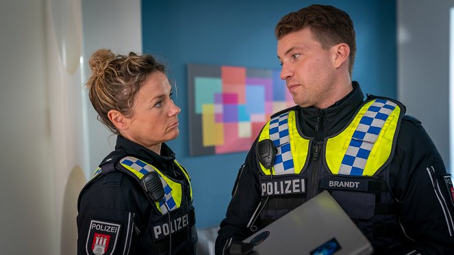 Polícia Hamburg - Fremde Federn - Z filmu