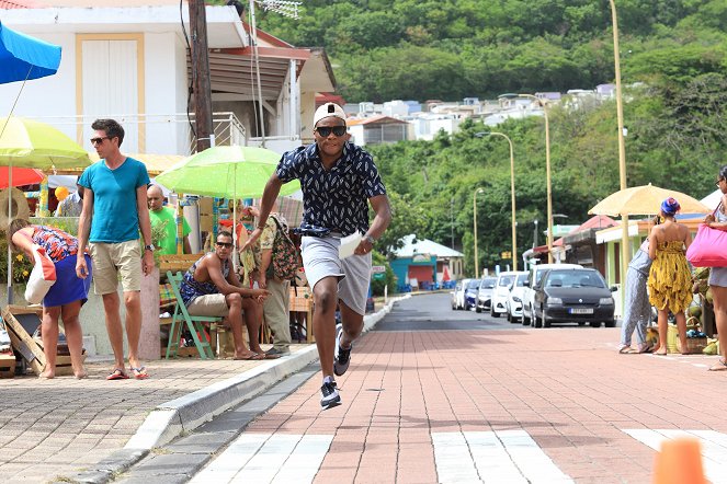 Death in Paradise - Murder from Above - Photos