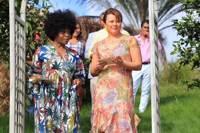 Death in Paradise - Season 6 - The Secret of the Flame Tree - Photos