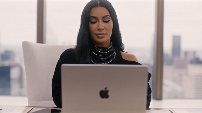 Amerikai Horror Story - Delicate - Filmfotók - Kim Kardashian