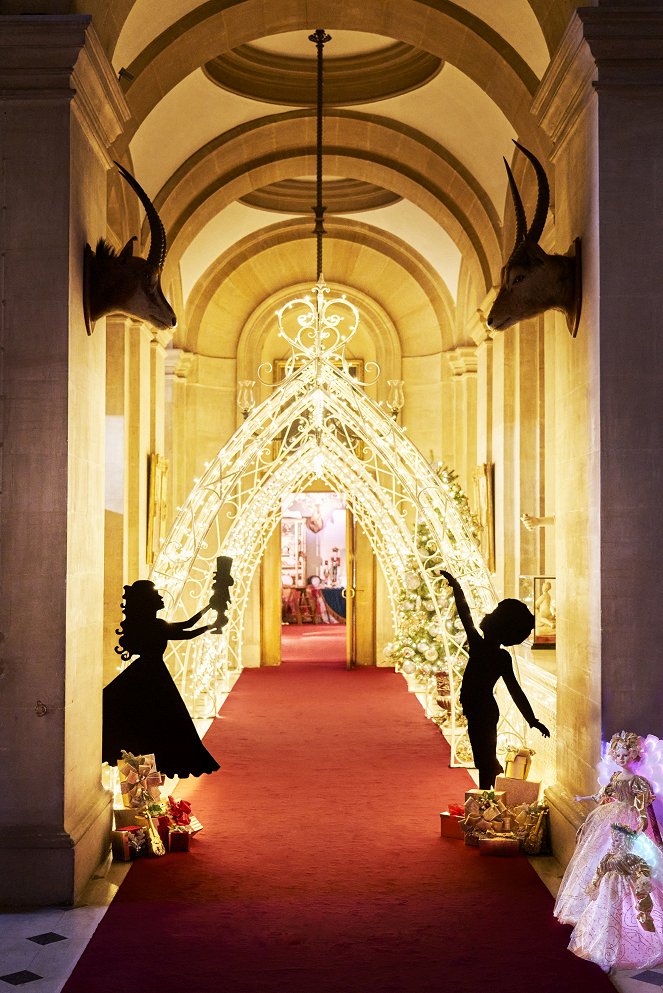 Deck the Halls: The Luxury Christmas Decorators - Photos