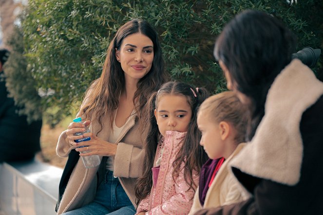 Ne Gemiler Yaktım - Episode 1 - Z filmu - Deniz Baysal, Zuleyha Yıldız