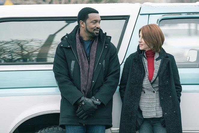 Coroner - Season 4 - Death Goes On - Photos - Roger Cross, Dani Kind