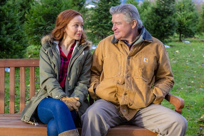 Rocky Mountain Christmas - Filmfotos - Lindy Booth, Treat Williams