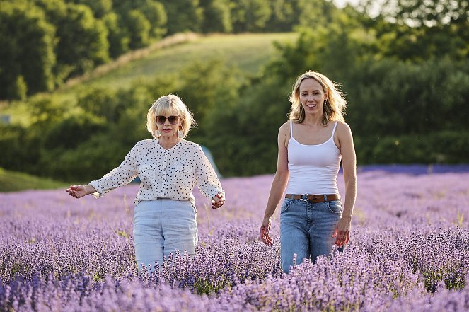 Runaway Mum - Photos - Jana Švandová, Petra Hřebíčková