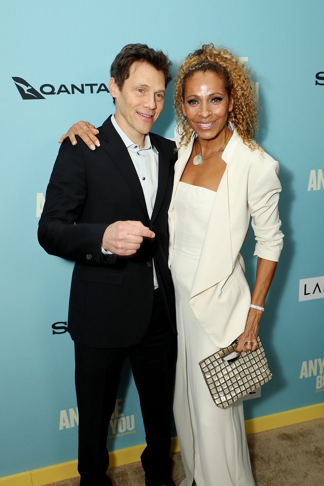 Todos Menos Tu - De eventos - The New York Premiere of Sony Pictures’ ANYONE BUT YOU at the AMC Lincoln Square. - Will Gluck, Michelle Hurd