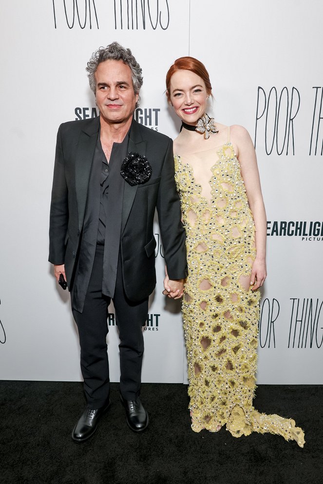 Poor Things - Evenementen - The Searchlight Pictures “Poor Things” New York Premiere at the DGA Theater on Dec 6, 2023 in New York, NY, USA - Mark Ruffalo, Emma Stone