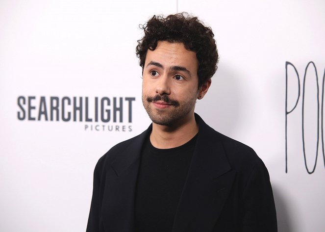 Pobres Criaturas - De eventos - The Searchlight Pictures “Poor Things” New York Premiere at the DGA Theater on Dec 6, 2023 in New York, NY, USA - Ramy Youssef