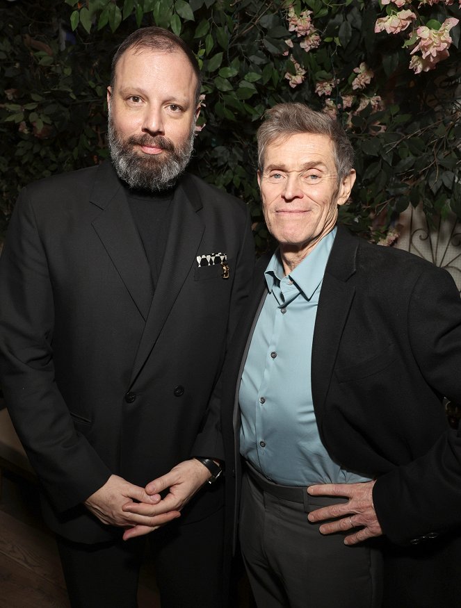 Pobres criaturas - Eventos - The Searchlight Pictures “Poor Things” New York Premiere at the DGA Theater on Dec 6, 2023 in New York, NY, USA - Yorgos Lanthimos, Willem Dafoe