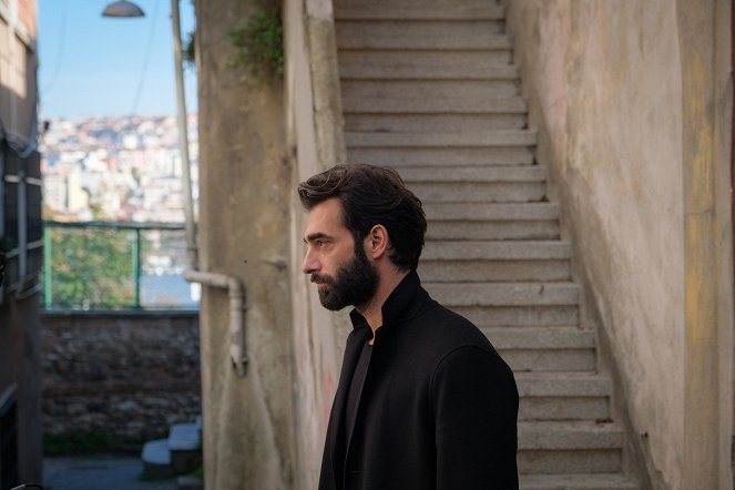 Kara - Episode 1 - Photos - İlker Kaleli